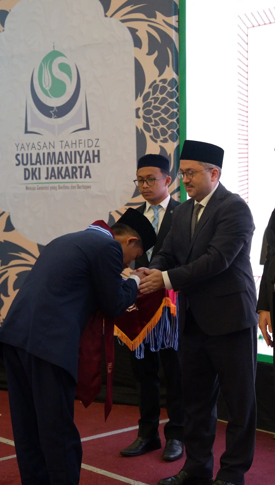 Foto 23 dari album Wisuda Sponsor Tahfidz 2025